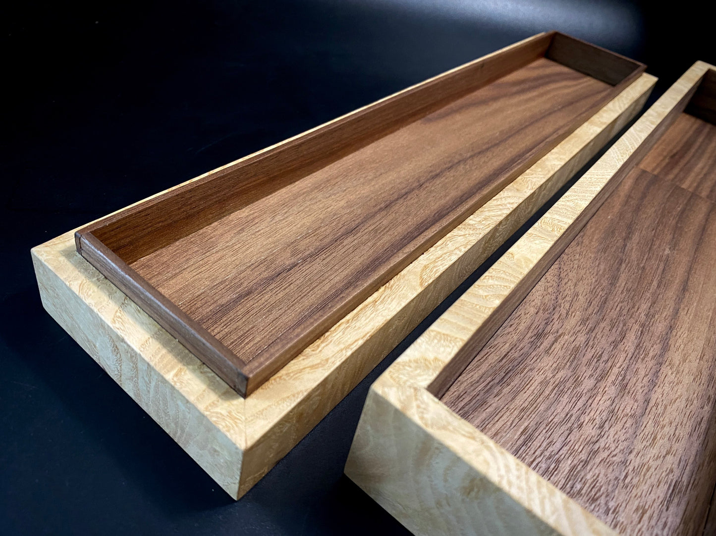 Boîte 345 mm. pour l'emballage de couteaux de qualité supérieure, en bois précieux. #BOX_10